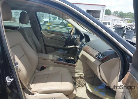 2010 Mercedes-Benz E 350 4Matic z USA, uszkodzony, nr VIN WDDHF8HB1AA244327